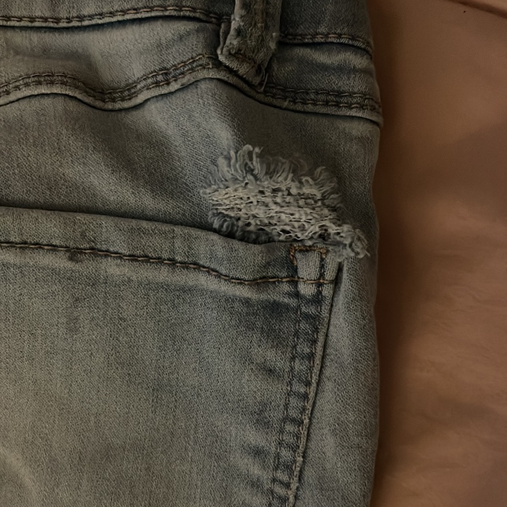 Blue Jeans - Picture 3 of 3